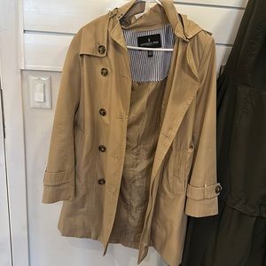 Trench coat with removable hood